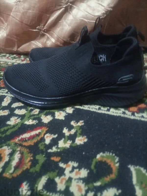 SKETCHERS. MEMORY. FOAM. . Siz. . 41 14