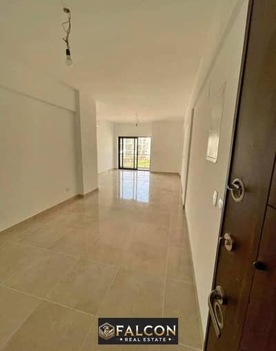 Apartment 166 m, immediate delivery, fully finished, directly on Salah Salem Road