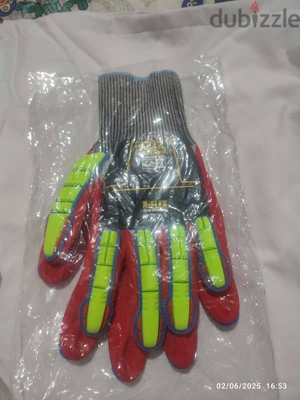 Safety gloves 2