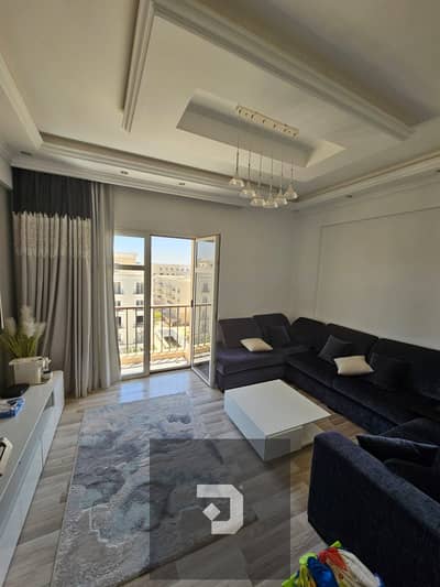 Immediate delivery of a fully finished apartment with kitchen and air conditioners, with a landscape view at Hyde Park New Cairo.