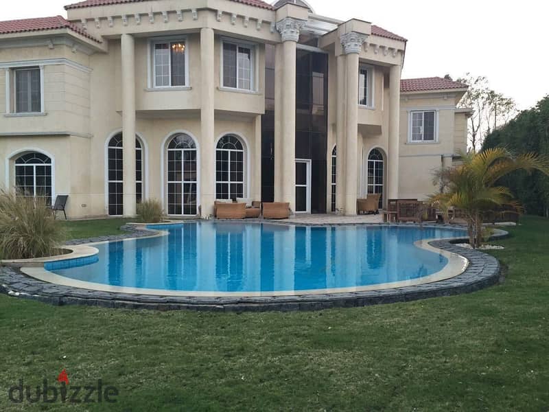 Luxurious villa in Royal Hills Compound in 6th of October City with an area of ​​1000 SQM - with a swimming pool, AC's and kitchen 0