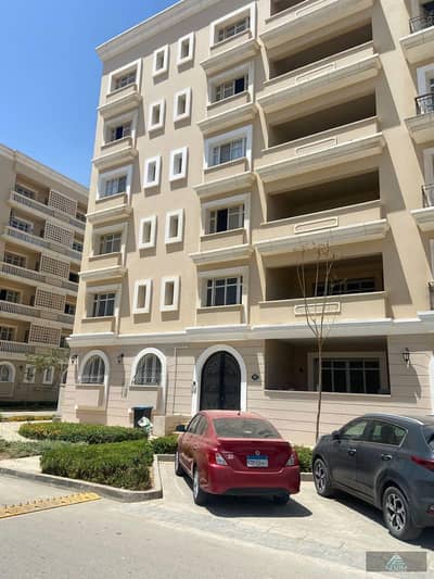 Receive a fully finished apartment in Compound Hyde Park New Cairo convenient installments up to 12 years.