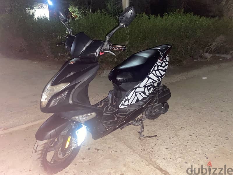 سكوتر hawa  r8 0