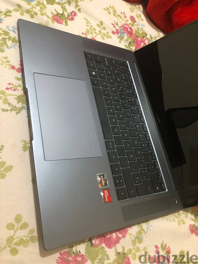 Huawei matebook 16 gaming 2.5k screen in warranty like new 9