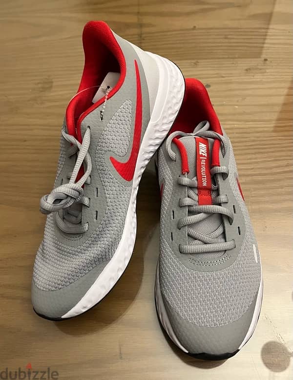 Nike Revolution Size 38.5 0