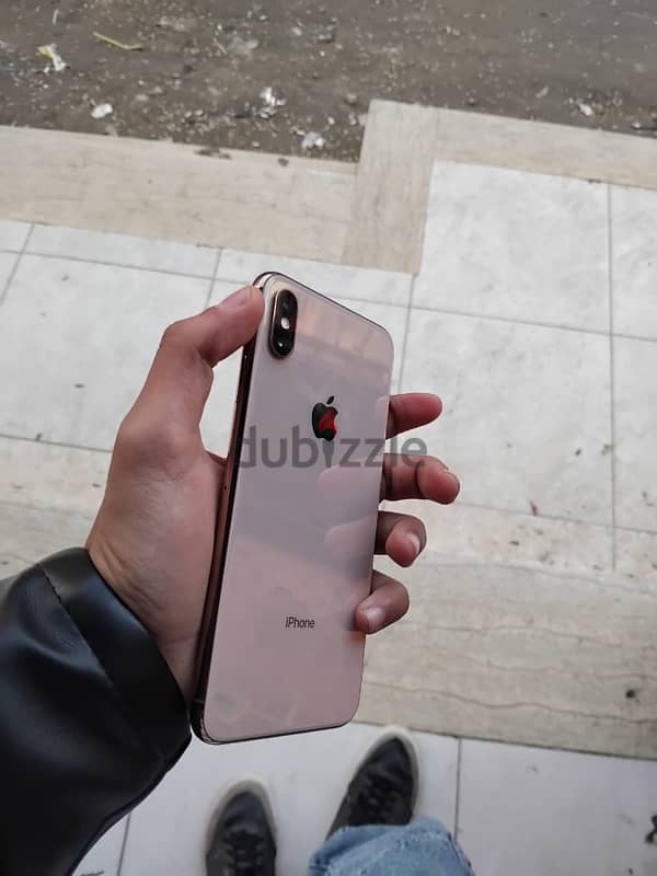 iPhone XS Max 1