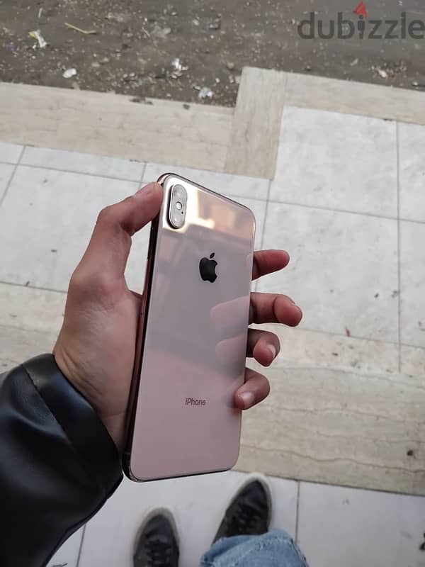 iPhone XS Max 5