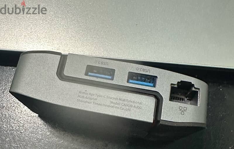 baseus port & holder for Mac book pro over 2018 10