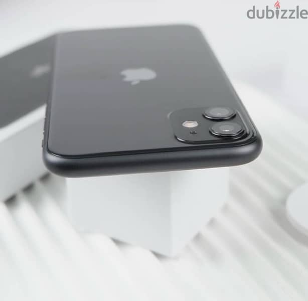 iphone 11 Black وتربروف معاه العلبة 1