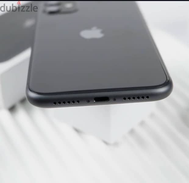 iphone 11 Black وتربروف معاه العلبة 2