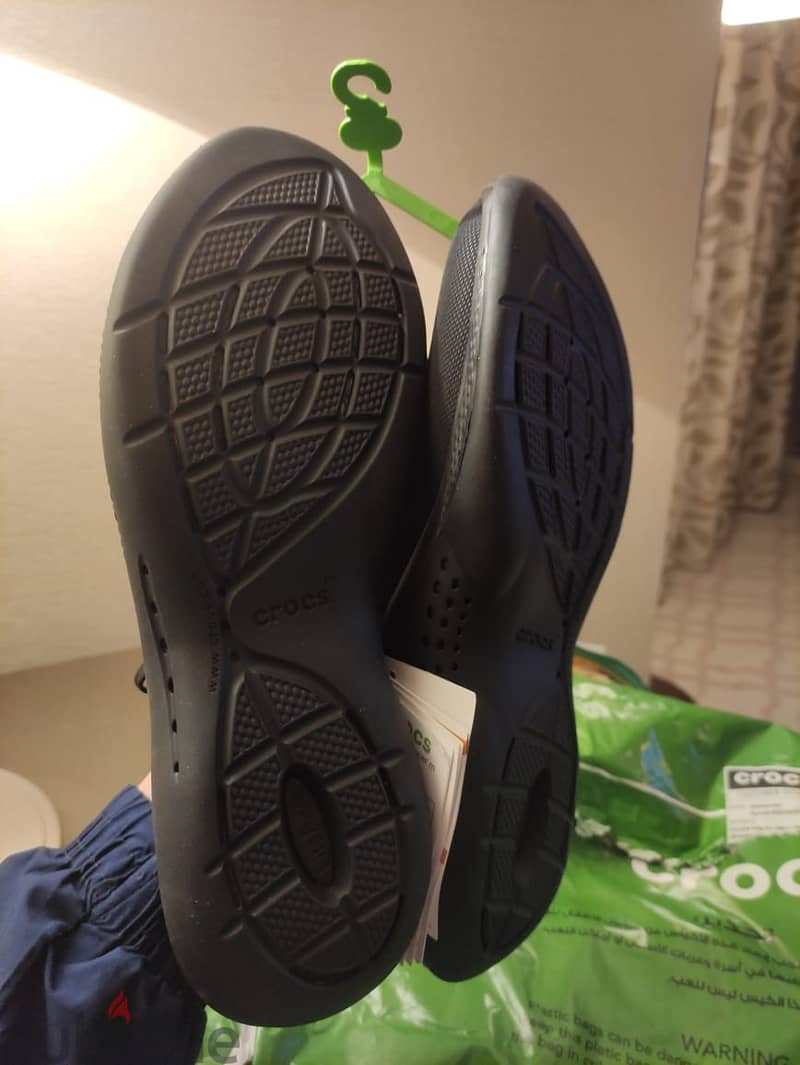 crocs shoes lite ride pacer Men 2