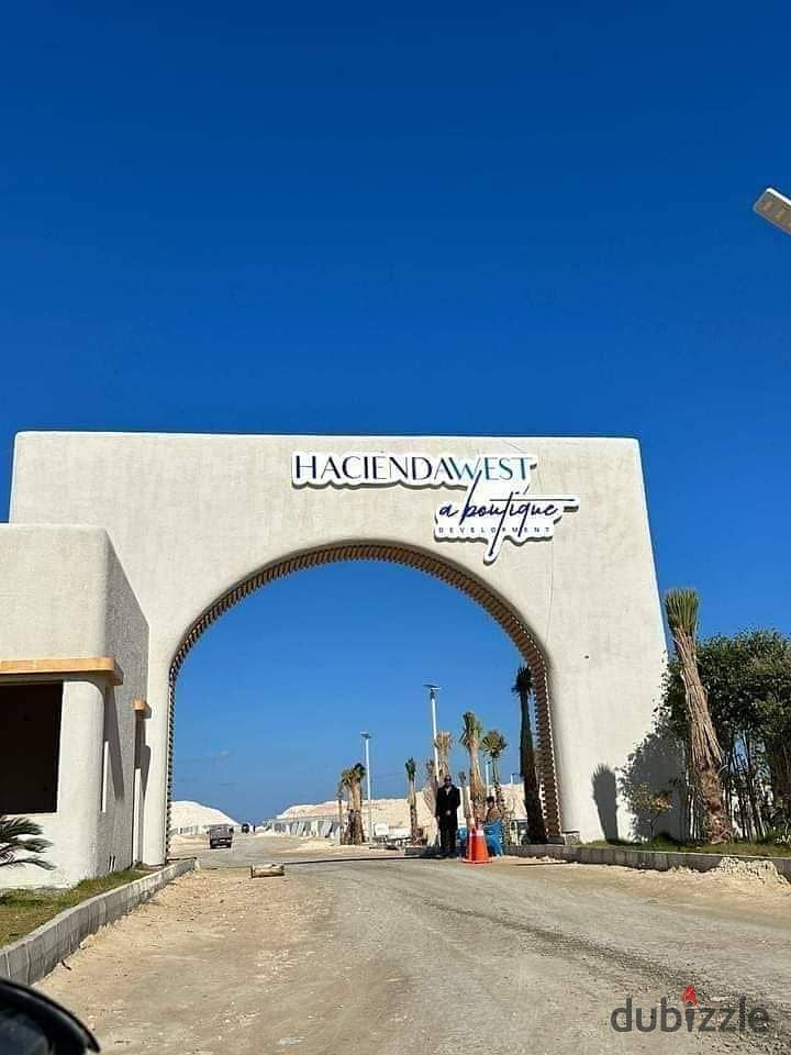 For sale, a finished chalet, immediate receipt, in Hacienda West, on Alexandria Matrouh Road, from Palm Hills Company, with the best savings and inve 0