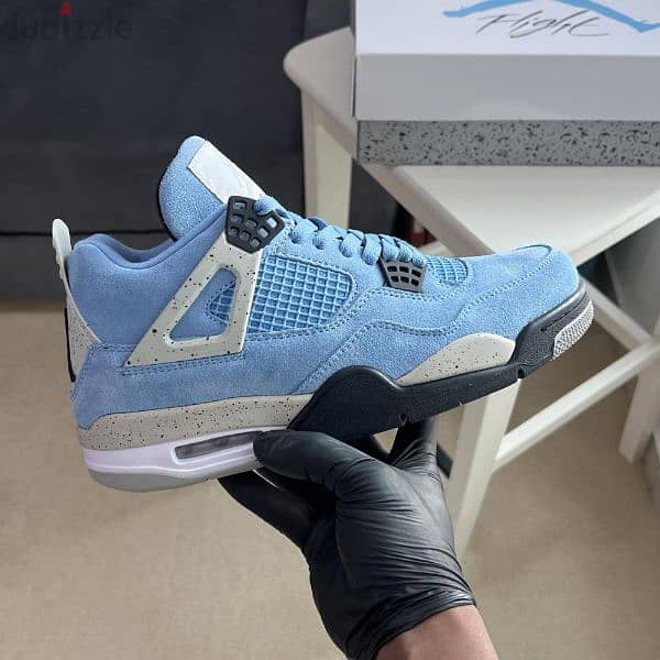 Air Jordan 4 Retro 'University Blue'‏ 1