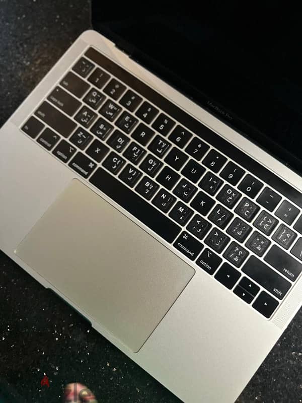 MacBook pro 2019 Touch Bar - i5 - 256 - 8GB 2