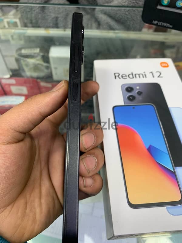 Redmi 12  8/256gكسر زيرو 1