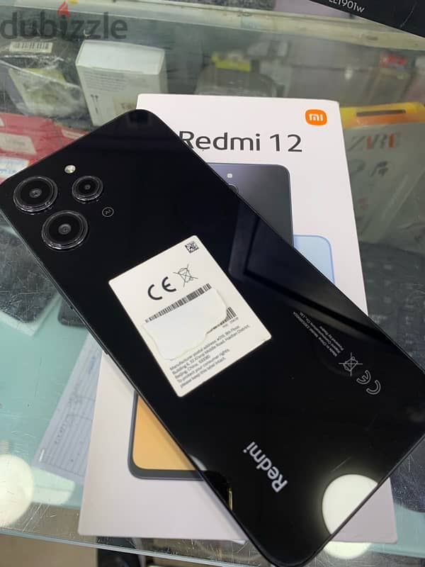 Redmi 12  8/256gكسر زيرو 2