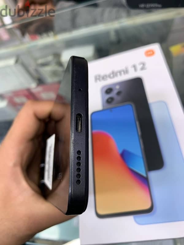 Redmi 12  8/256gكسر زيرو 3