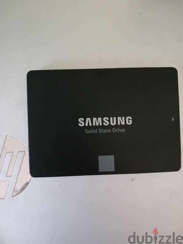 ssd Samsung 1 tera كالجديد 0