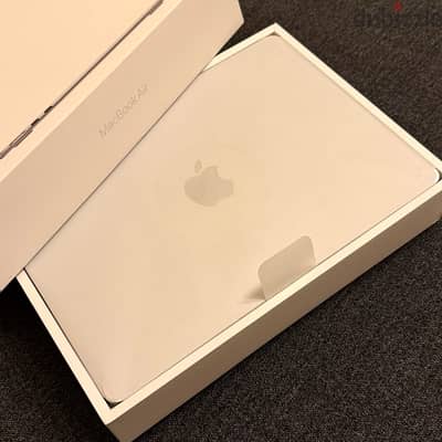 Macbook Air M2 ماك بوك اير مشحون 27 مرة بس