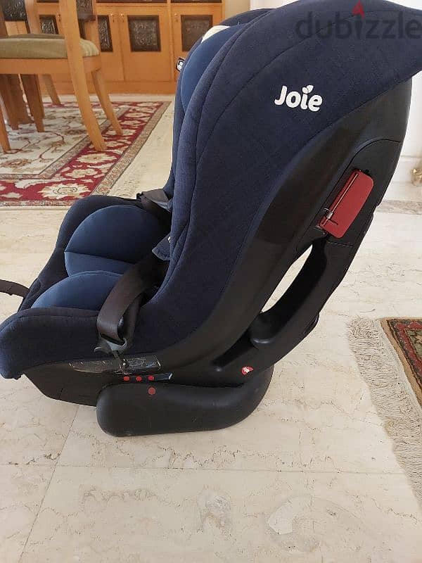 Joie Tilt car seat ( from 0 to 4 years old) 2