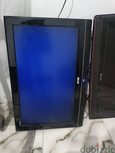 شاشتين بلوتو. استرا. 32بوصه LCD