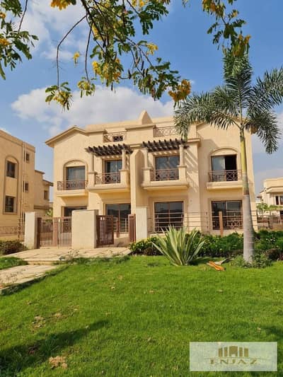 Villa for sale In Madinaty E3 wide garden payment Facilities , Four Seasons Phase 285 sq