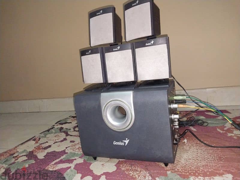 genius mp3 player and speakers 2