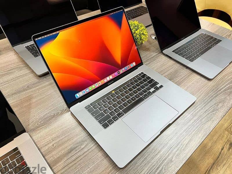 Mac book Pro 2019 16inch زيرو 1