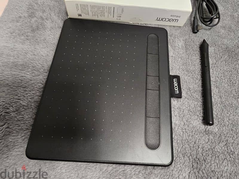 wacom intuos small Bluetooth  جرافيك تابلت للرسم 1