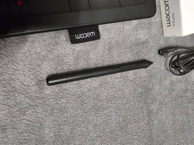 wacom intuos small Bluetooth  جرافيك تابلت للرسم 2