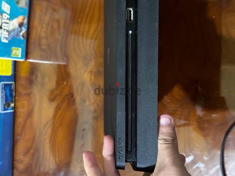 ps4 Slim 1TB with box for sale with original controller 2