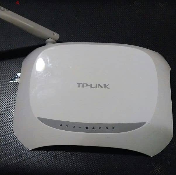 TP-LINK  W8901N راوتر واكسيس بوينت وسويتش 1