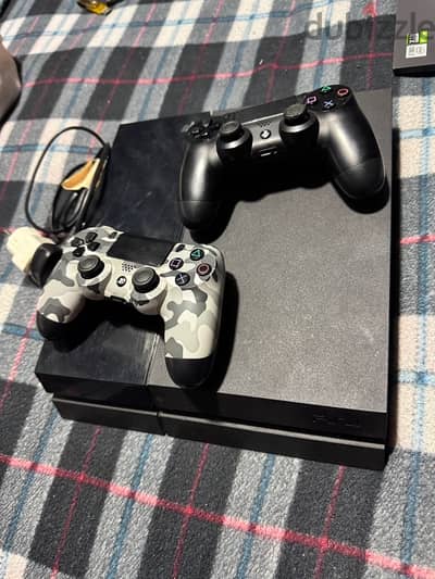 PlayStation4/ ps4 / 500gb /2 controller