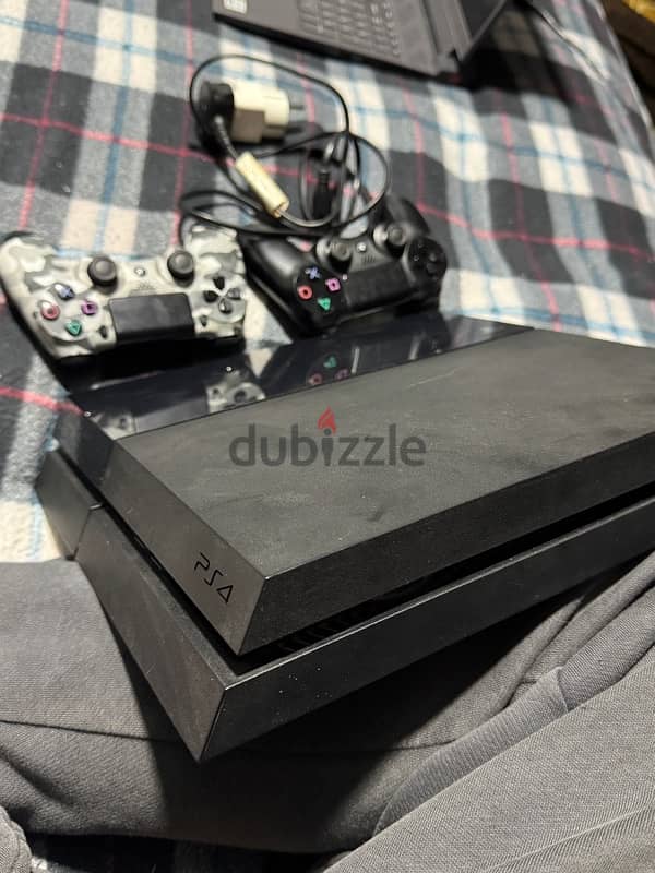 PlayStation4/ ps4 / 500gb /2 controller 4