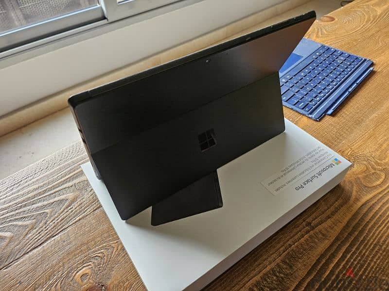 Microsoft Surface Pro 6 Core i7 8Gen 16GB RAM 512GB SSD Touchscreen 3