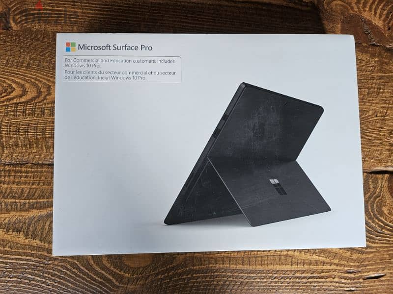 Microsoft Surface Pro 6 Core i7 8Gen 16GB RAM 512GB SSD Touchscreen 9