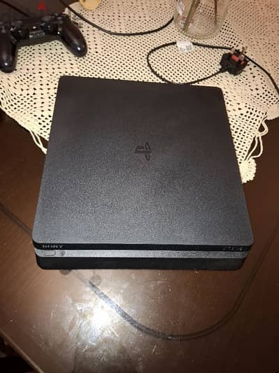 PS4 1 tera slim console