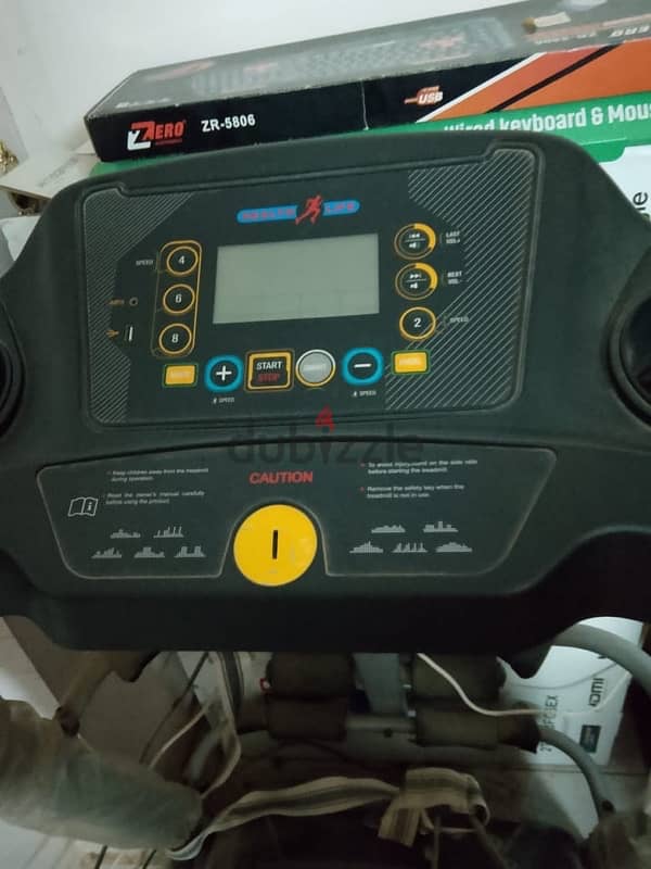 للبيع جهازين: مشاية treadmill وعجلة رياضية 4