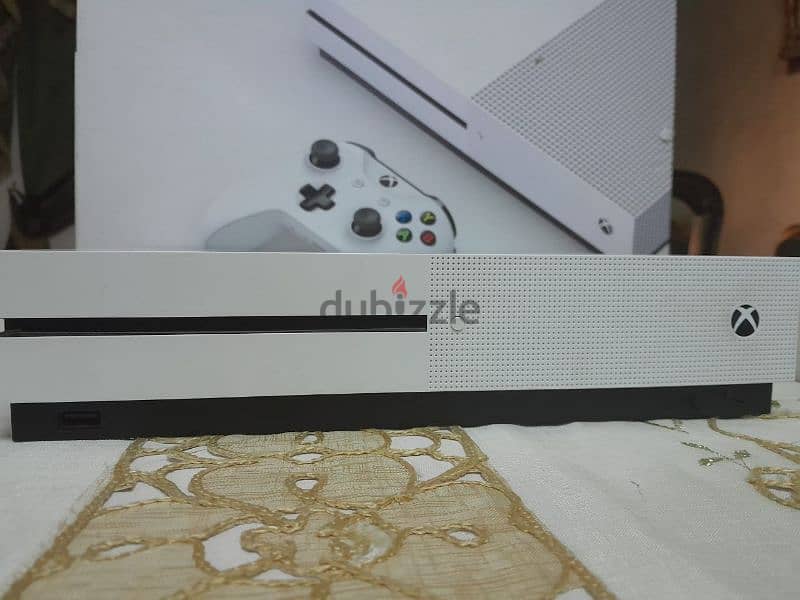 Xbox one S 3