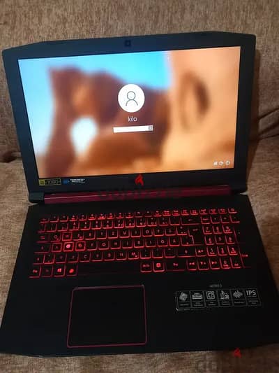 gaming laptop للالعاب الثقيلة هاردين و كارت شاشة خارجي 4 جيجا