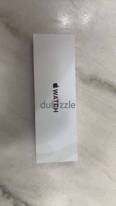 apple watch SE 2024 new (white strap)