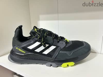 كوتشي adidas terrex