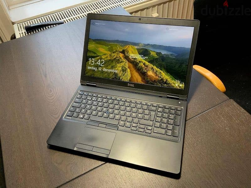 البيع للتحديث Dell Latitude 5580 Core i7-7820HQ VGA  Lan   Type C 1