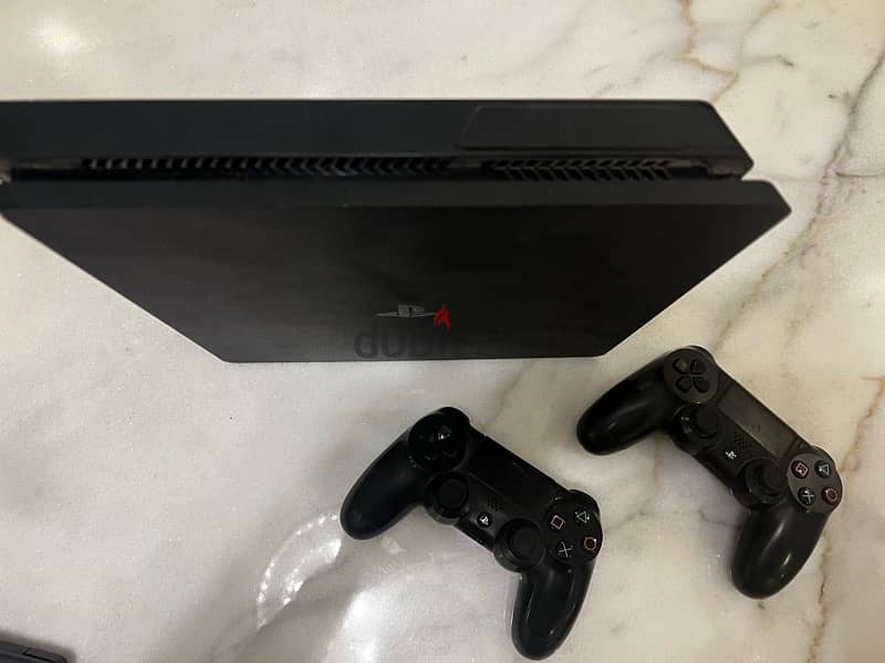 PS4 500G used like new 2