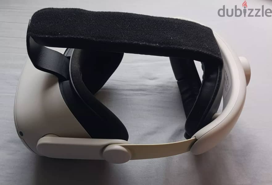 Clean Meta Oculus Quest 2 128GB + Headstrap ممتازه 1