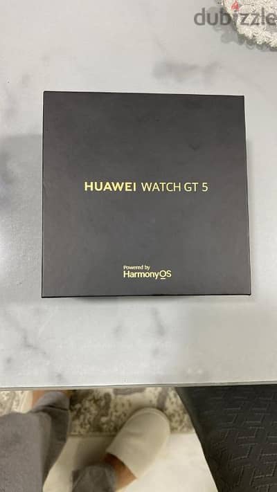 huawei watch GT 5 with 3 strap