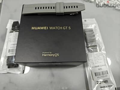 huawei watch GT 5 with 3 strap