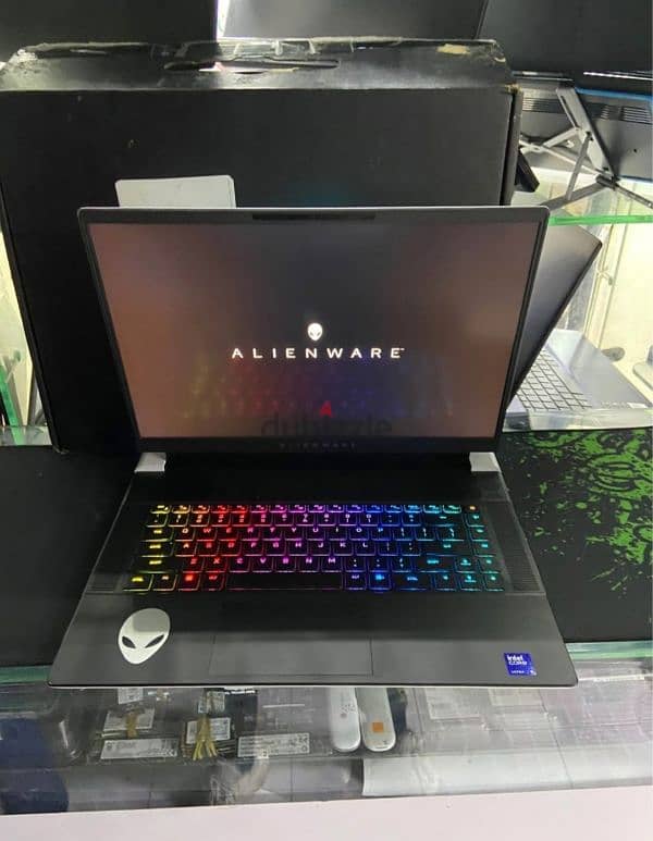 Alienware X16 R2 Intel Ultra 9 185H 16 cores, RTX 4070 8GB 2