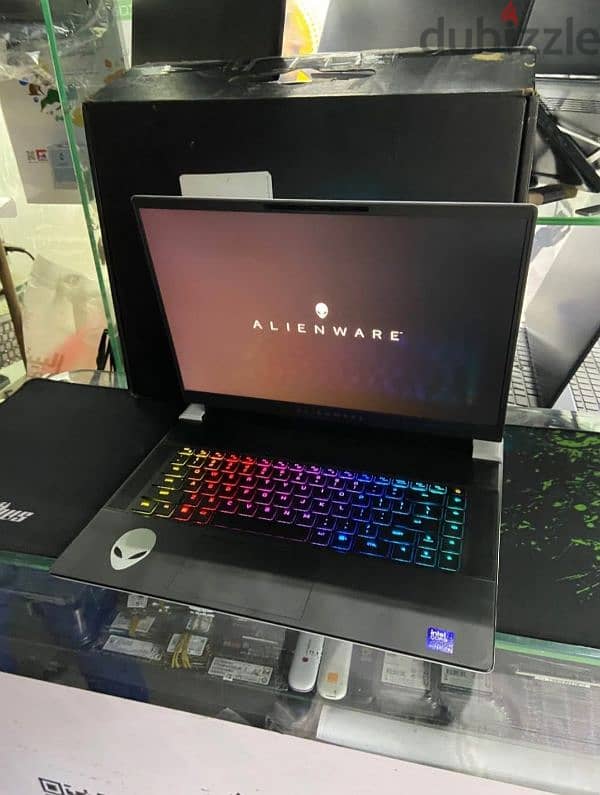 Alienware X16 R2 Intel Ultra 9 185H 16 cores, RTX 4070 8GB 3