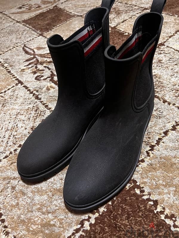 Tommy Hilfiger original boots From USA. 3